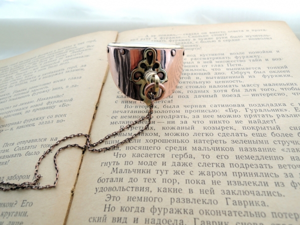 Монокль стимпанк аристократа.