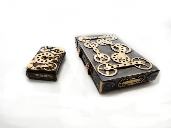 Зажигалка и портсигар в стиле Clockwork