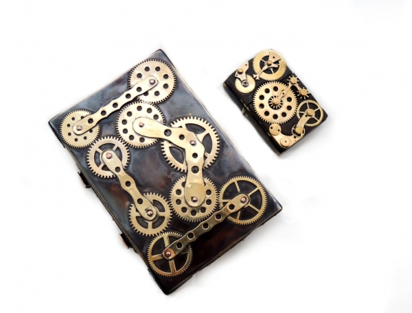 Зажигалка и портсигар в стиле Clockwork