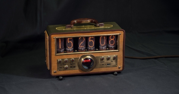 Часы Fallout Stereo Box v2