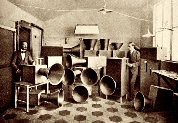 steampunk noise scene :-)