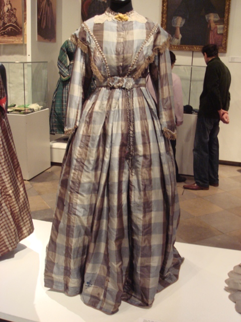 На выставке "Мода Викторианской эпохи" - платья и аксессуары 1830 - 1900 годов из собрания Александра Васильева, Париж (Фото 31)