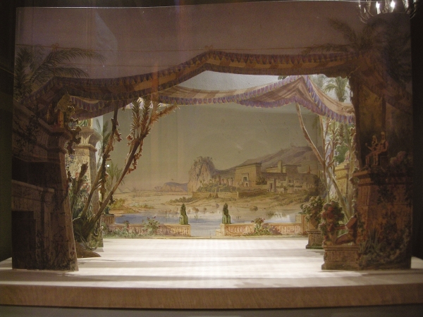 Театральные макеты 19-го века (новая экспозиция театрального музея СПБ) (Фото 2)