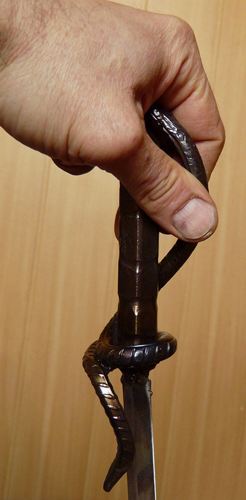 Рукоять трости с кинжалом (Фото 3)