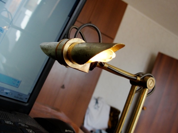 Лампа для подсветки клавиатуры. (Фото 24)