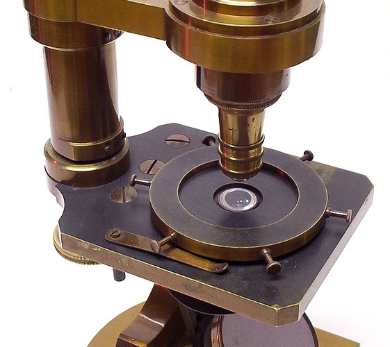 Старинные микроскопы. (Фото 36)