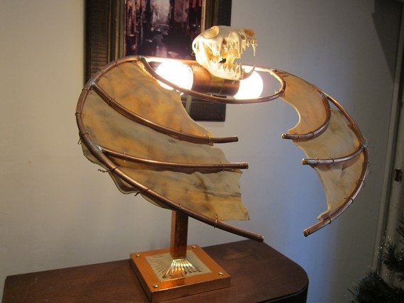 Лампа и флешка от Вилла Роквелла