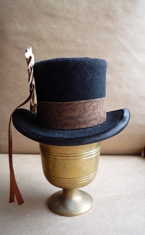 Цилиндр-шляпка Госпожи  Мариоланы (Фото 2)