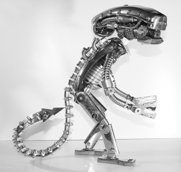 Alien. Metal trash robot (Фото 2)