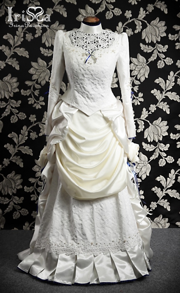 Свадебное платье в викторианском стиле с турнюром. (Фото 5)