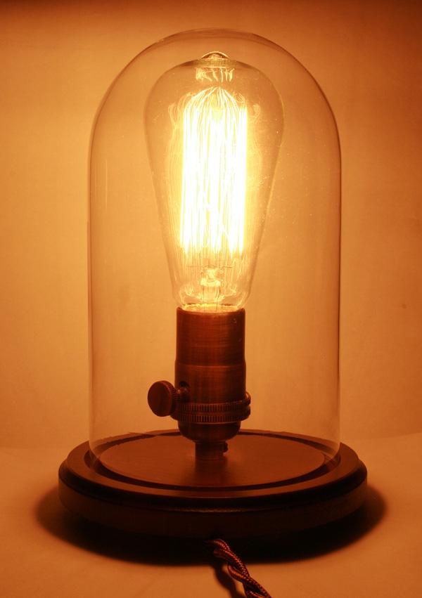 Светильник с лампой Эдисона.