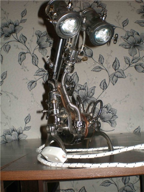 Настольная лампа. Дизель. (Фото 2)
