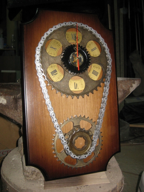 Часы "Шестеренки с цепью" (Фото 16)