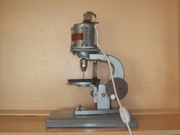 Сверлильный станок на основе микроскопа (Фото 2)