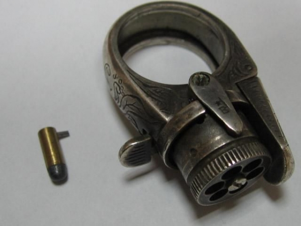 Викторианская эпоха. Бесствольные револьверы, замаскированные под кольцо-печатку (и прочие комбинированные &quot;стволы&quot;) (Фото 2)