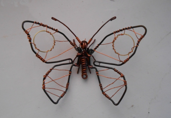 Бабочка из проволоки