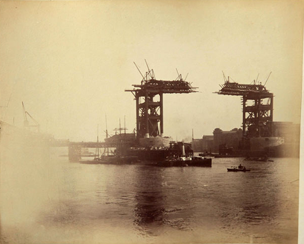 Строительство Тауэрского моста. (Фото 9)