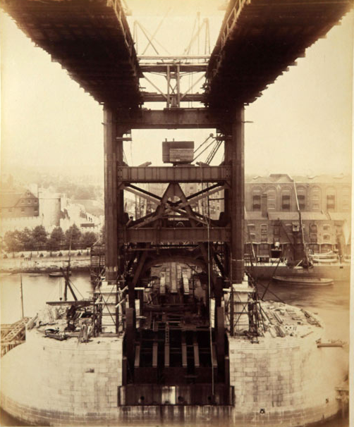 Строительство Тауэрского моста. (Фото 10)