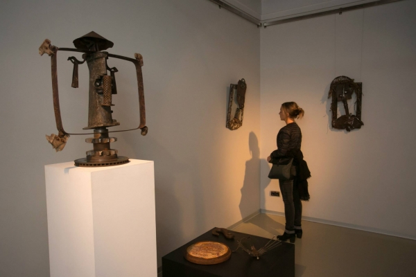 Выставка Лица Лопат  в Музее Эрарта