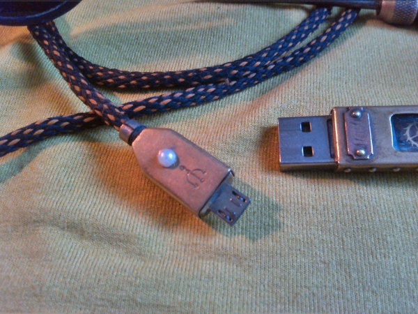 USB шнурок.