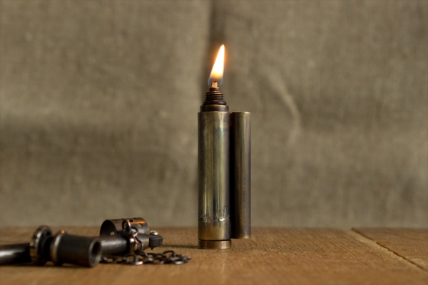 Зажигалка-свеча