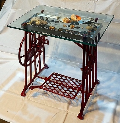 столик для рукоприкладства в девичьей от творческой мастерской д. Фёдор