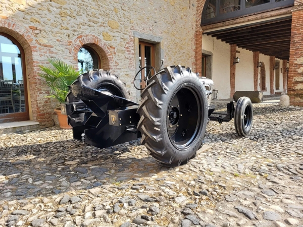 Хот-род из трактора Lamborghini 2R. Немного дизельпанка. Репост.