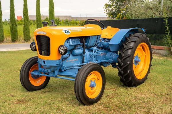 Хот-род из трактора Lamborghini 2R. Немного дизельпанка. Репост.