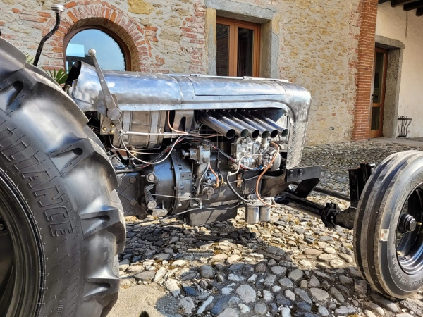 Хот-род из трактора Lamborghini 2R. Немного дизельпанка. Репост.