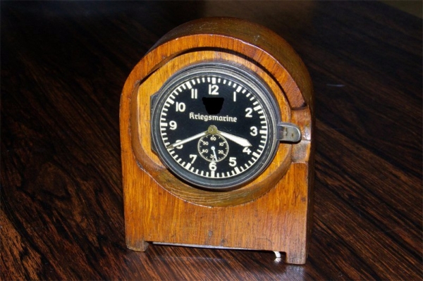 Проект. Танковые часы в деревянном корпусе.