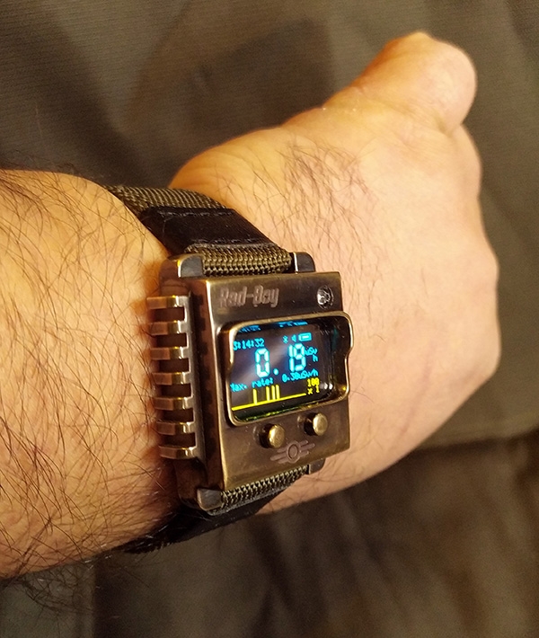 Ещё одни часы-дозиметр в стиле Fallout