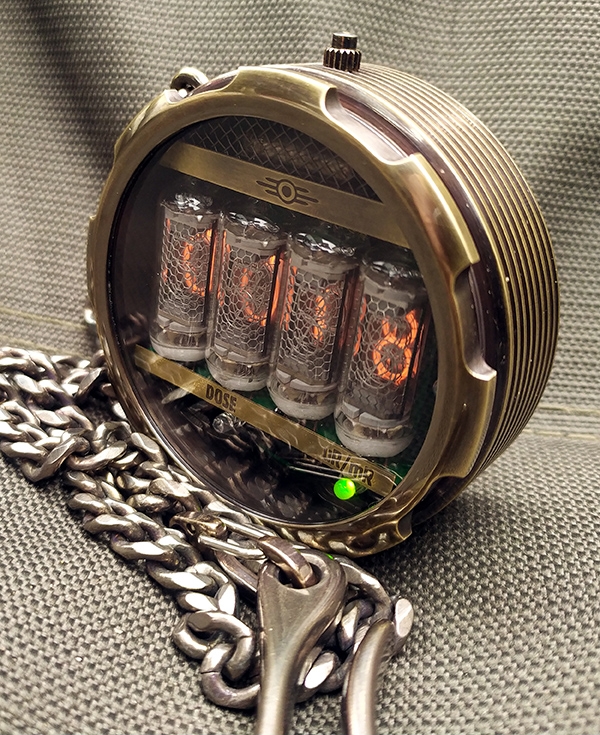 Карманные часы-дозиметр на ГРИ в стиле Fallout