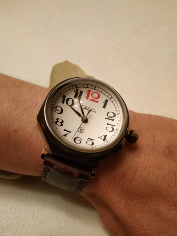 Часы в стиле стимпанк, реинкарнация Ракеты из СССР 106