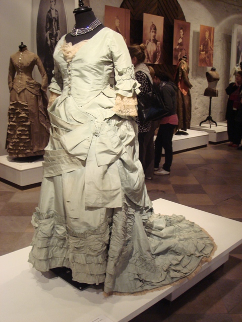 На выставке "Мода Викторианской эпохи" - платья и аксессуары 1830 - 1900 годов из собрания Александра Васильева, Париж (Фото 20)