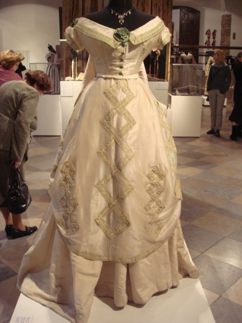 На выставке "Мода Викторианской эпохи" - платья и аксессуары 1830 - 1900 годов из собрания Александра Васильева, Париж (Фото 28)
