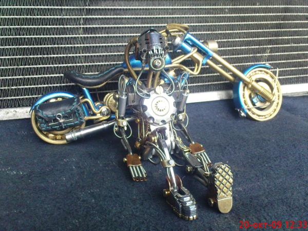 робот байкер в стиле киберпанк (Фото 6)