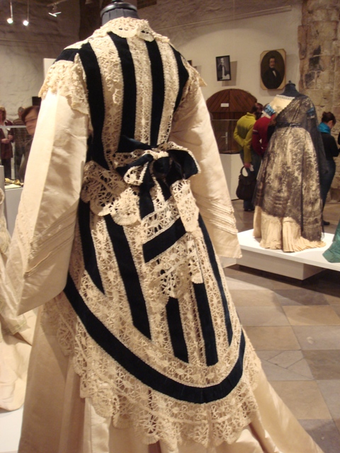 На выставке "Мода Викторианской эпохи" - платья и аксессуары 1830 - 1900 годов из собрания Александра Васильева, Париж (Фото 25)