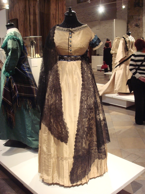 На выставке "Мода Викторианской эпохи" - платья и аксессуары 1830 - 1900 годов из собрания Александра Васильева, Париж (Фото 37)